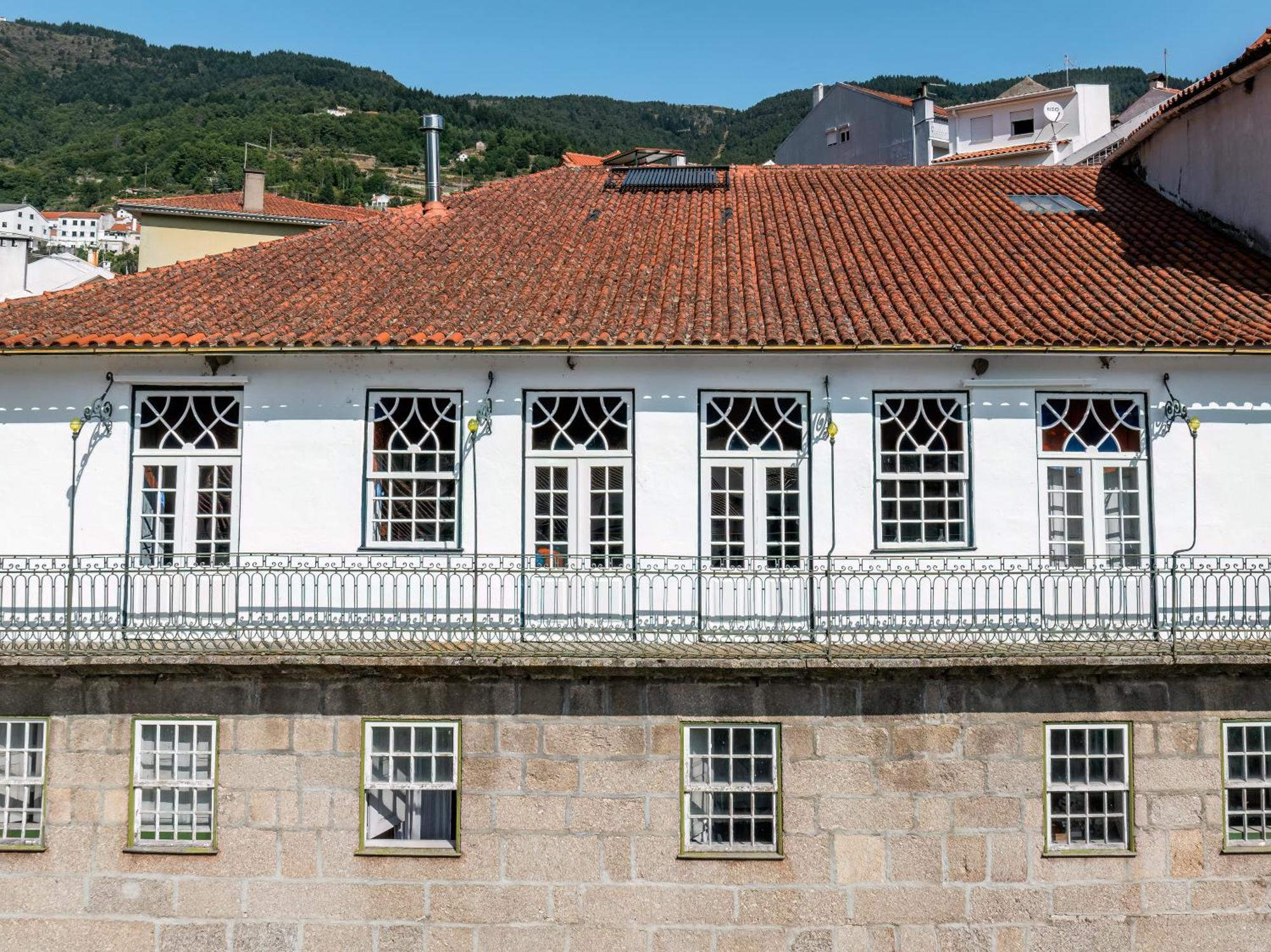 Manteigas Lovers Exterior photo